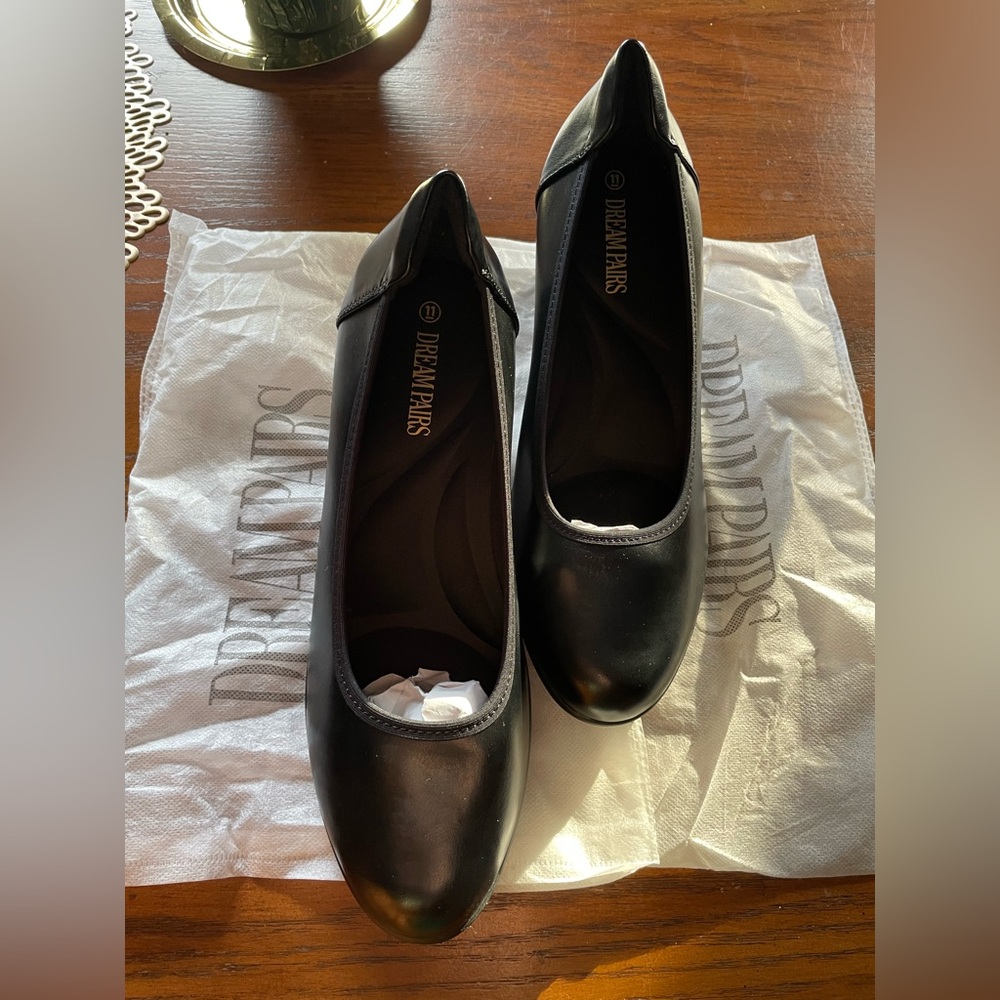 Dream Pairs Women's Classic Black Heels